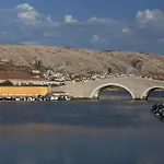 Oceanus Deny Πανσιόν