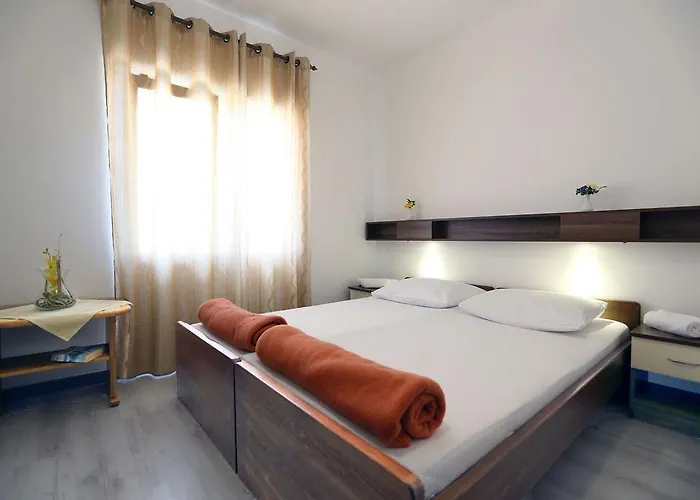 Πανσιόν Oceanus Deny 2*