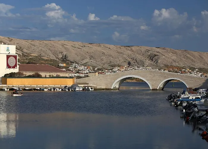 Oceanus Deny Πανσιόν