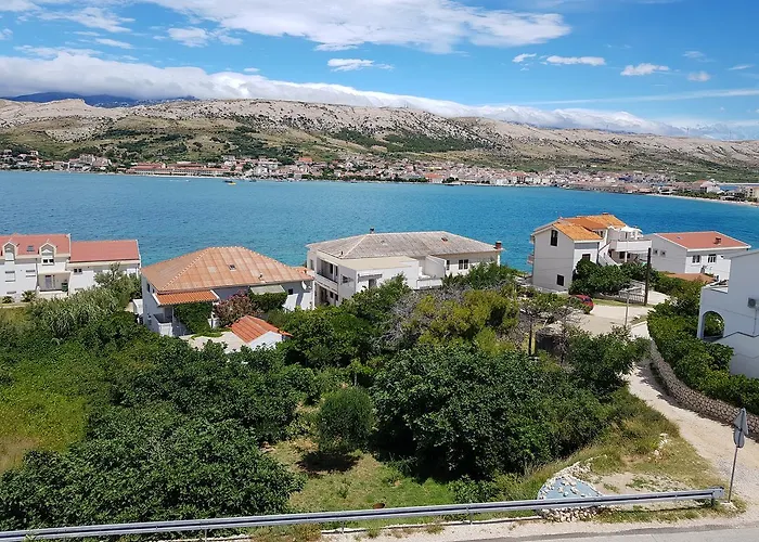 Πανσιόν Oceanus Deny Pag Town