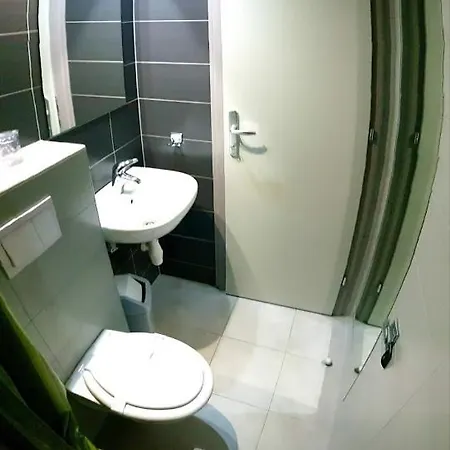 Oceanus Deny Pag Town