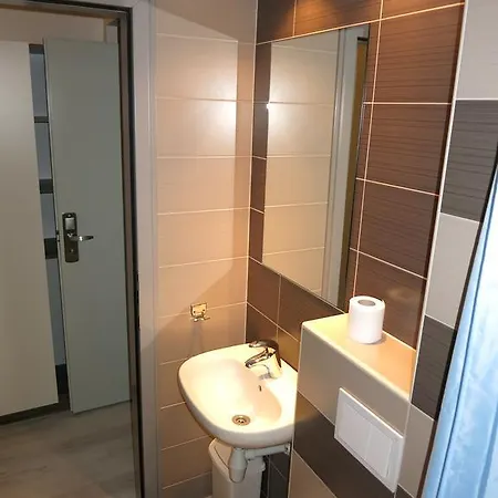 Oceanus Deny Pag Town