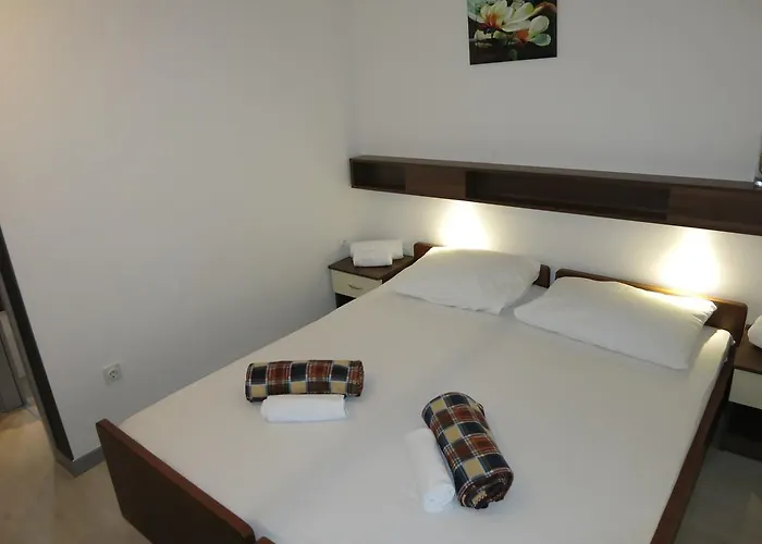 Oceanus Deny Pag Town