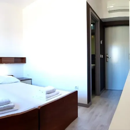 بيت ضيافة Oceanus Deny 2*
