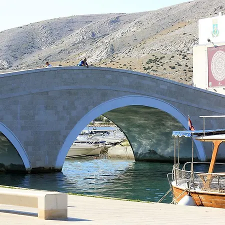 Oceanus Deny Pensión 2*