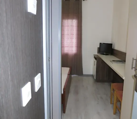 Oceanus Deny 게스트하우스 파그